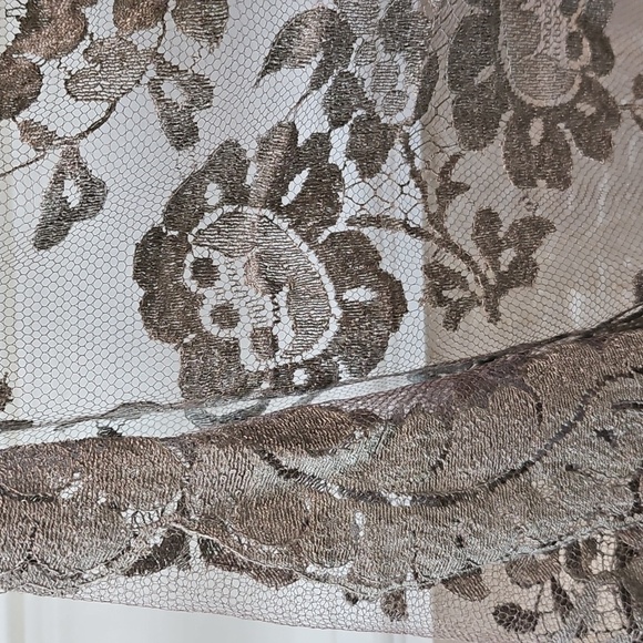 Vintage Lace Mantilla Perfect Condition - Picture 4 of 5